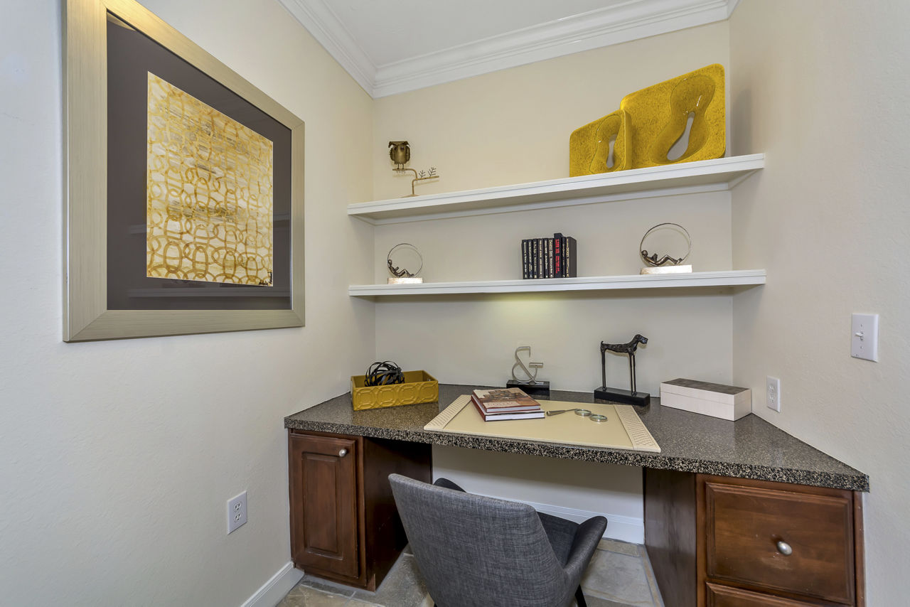 Work space at Renaissance At Preston Hollow (2 of 2)