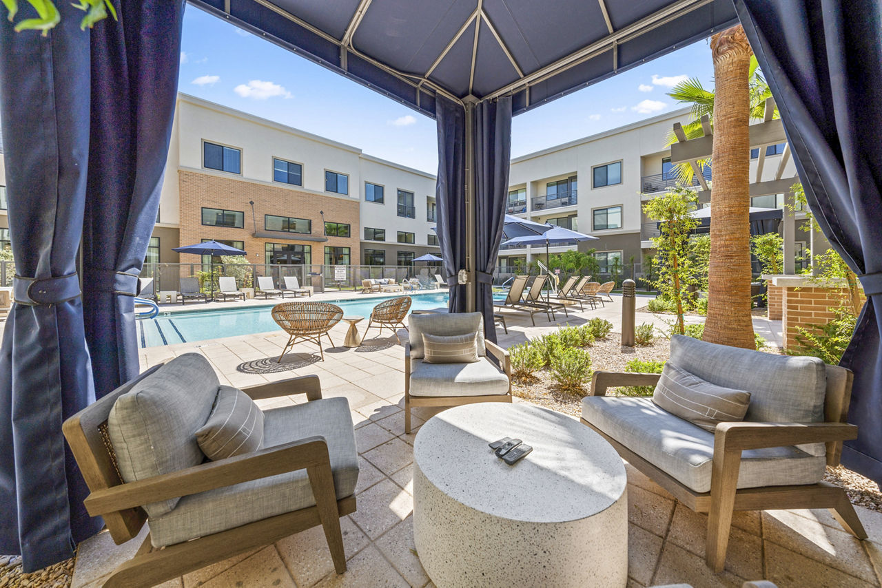 Pool at Overture Arcadia (4 of 4)