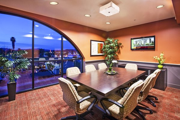 clubhouse meeting facility at Latitude33 Apartments