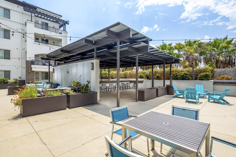 patio at Latitude33 Apartments