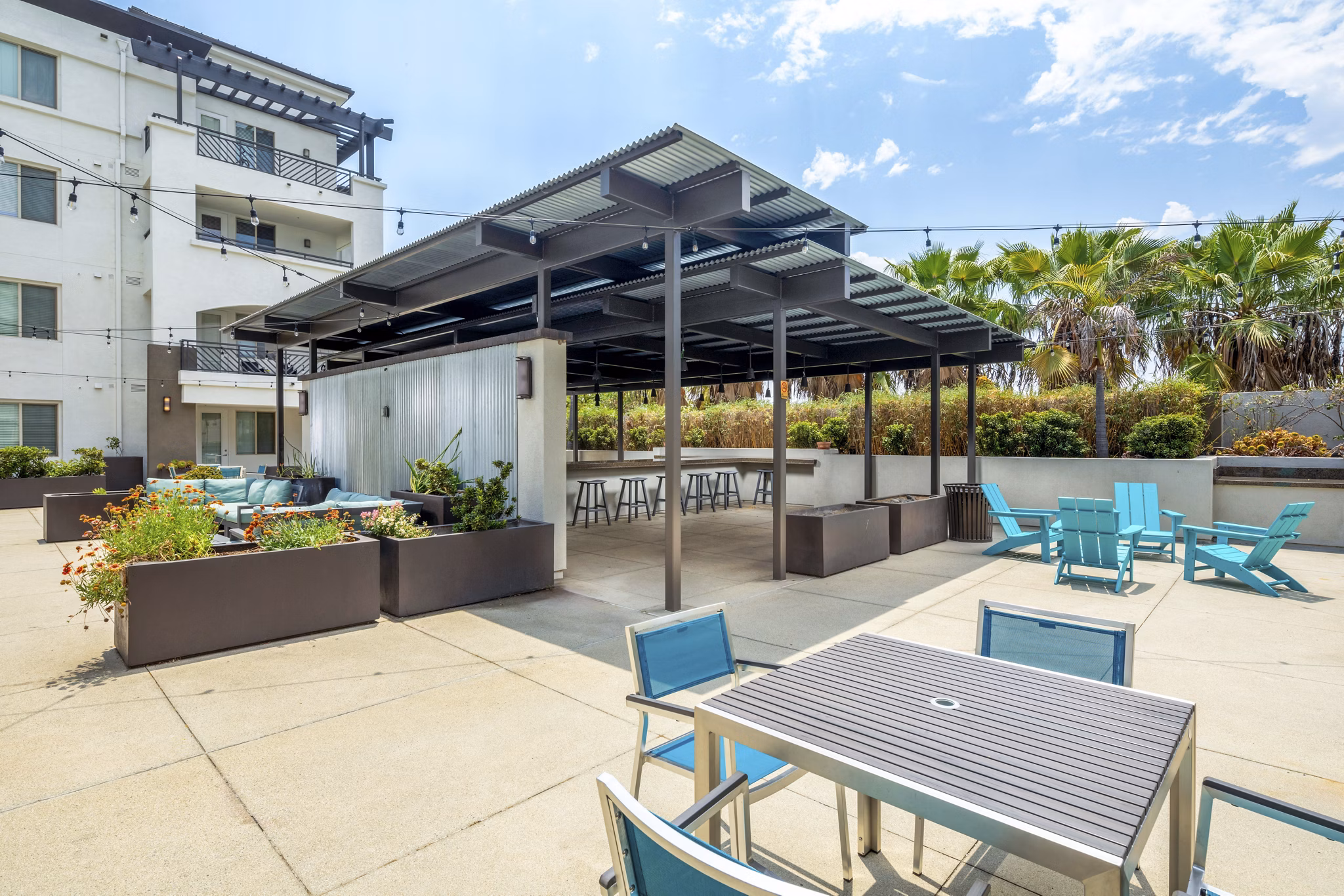 patio at Latitude33 Apartments