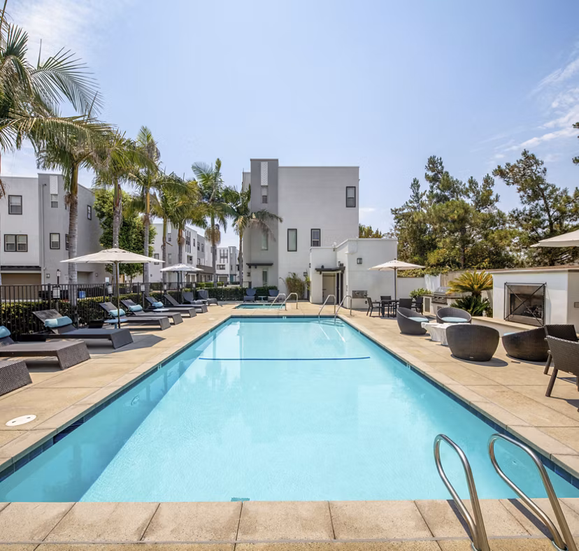 pool at Latitude33 Apartments