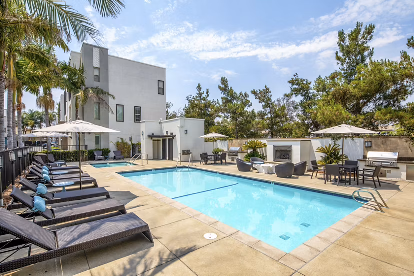 pool at Latitude33 Apartments