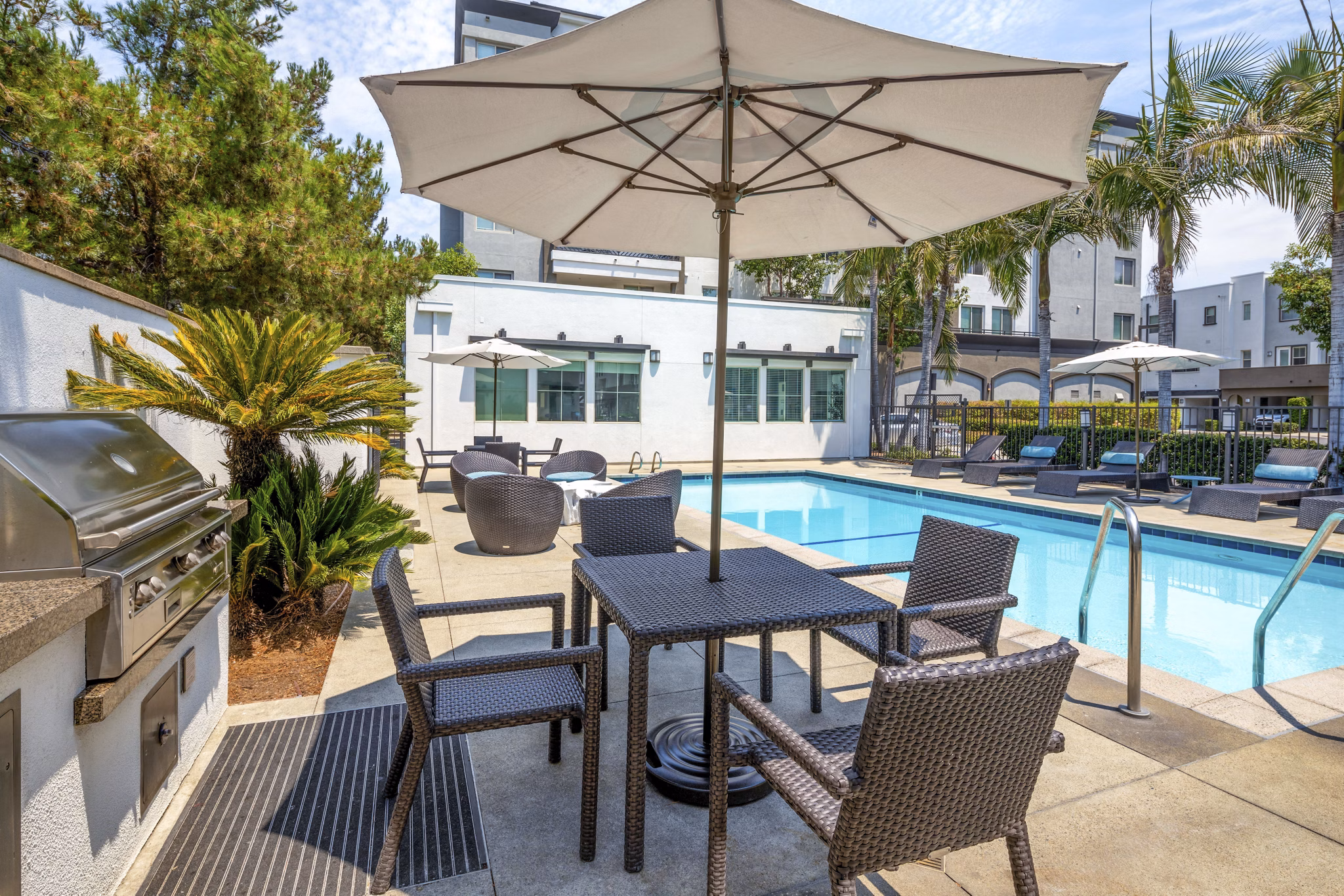grill area/pool/patio at Latitude33 Apartments
