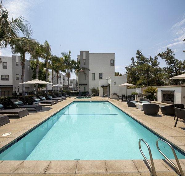 pool at Latitude33 Apartments