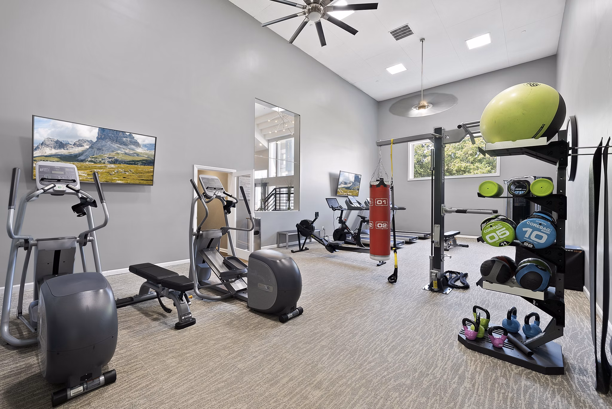 State-of-the-art fitness center featuring modern equipment at Concord Apartments