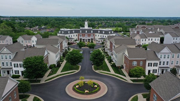 building/exterior at Middletown Landing Apartments