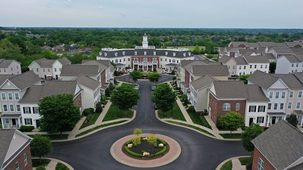 exterior at Middletown Landing Apartments