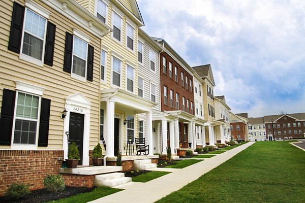 exterior at Middletown Landing Apartments