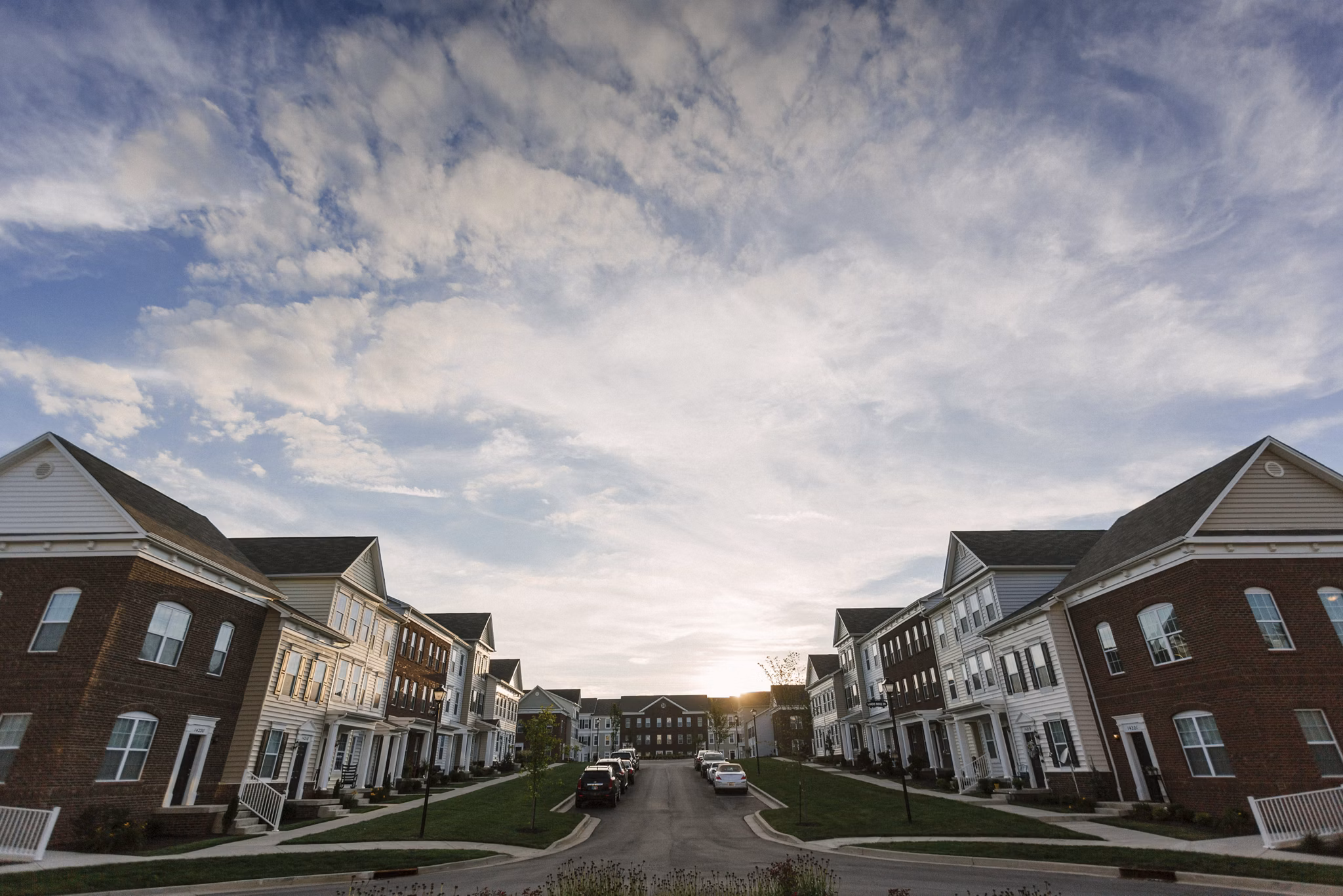 exterior at Middletown Landing apartments 
