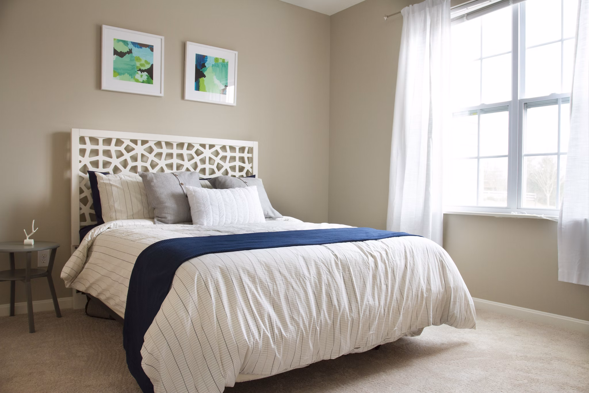 bedroom at Middletown Landing apartments 