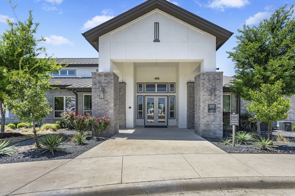 exterior at Aven Ridge Apartments