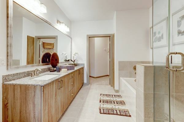 bathroom at Aven Ridge Apartments