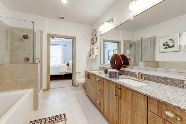 bathroom at Aven Ridge Apartments