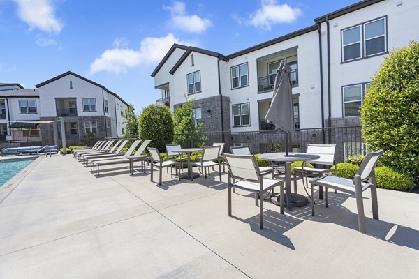 patio at Aven Ridge Apartments