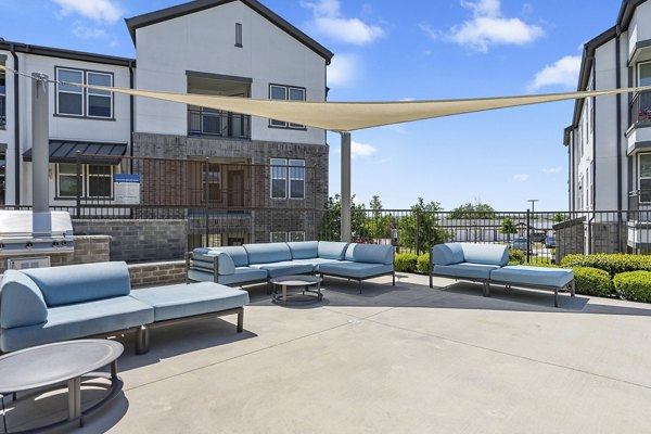patio at Aven Ridge Apartments