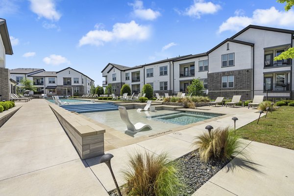 pool at Aven Ridge Apartments
