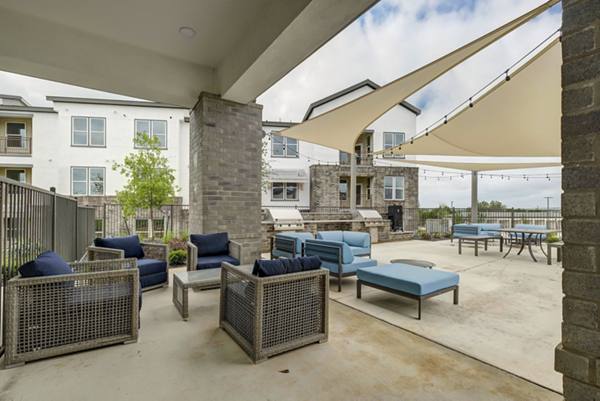 patio at Aven Ridge Apartments