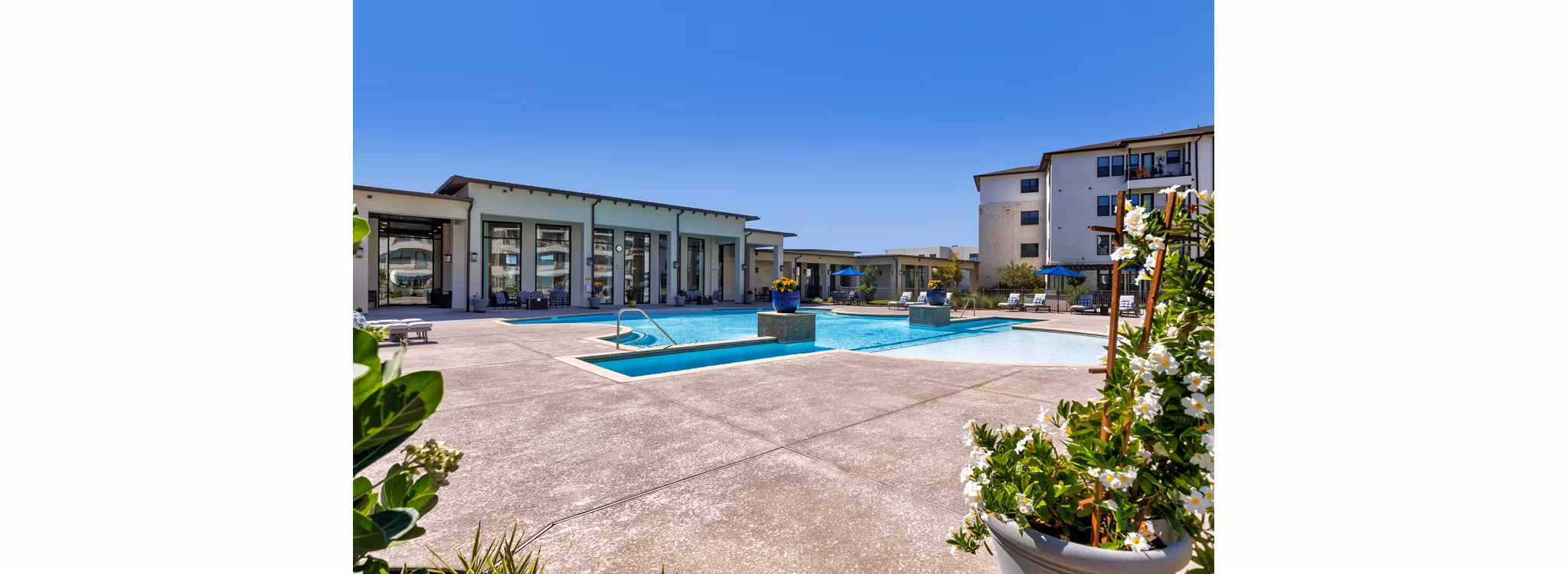 pool at Ivy Point Cypress Apartments 