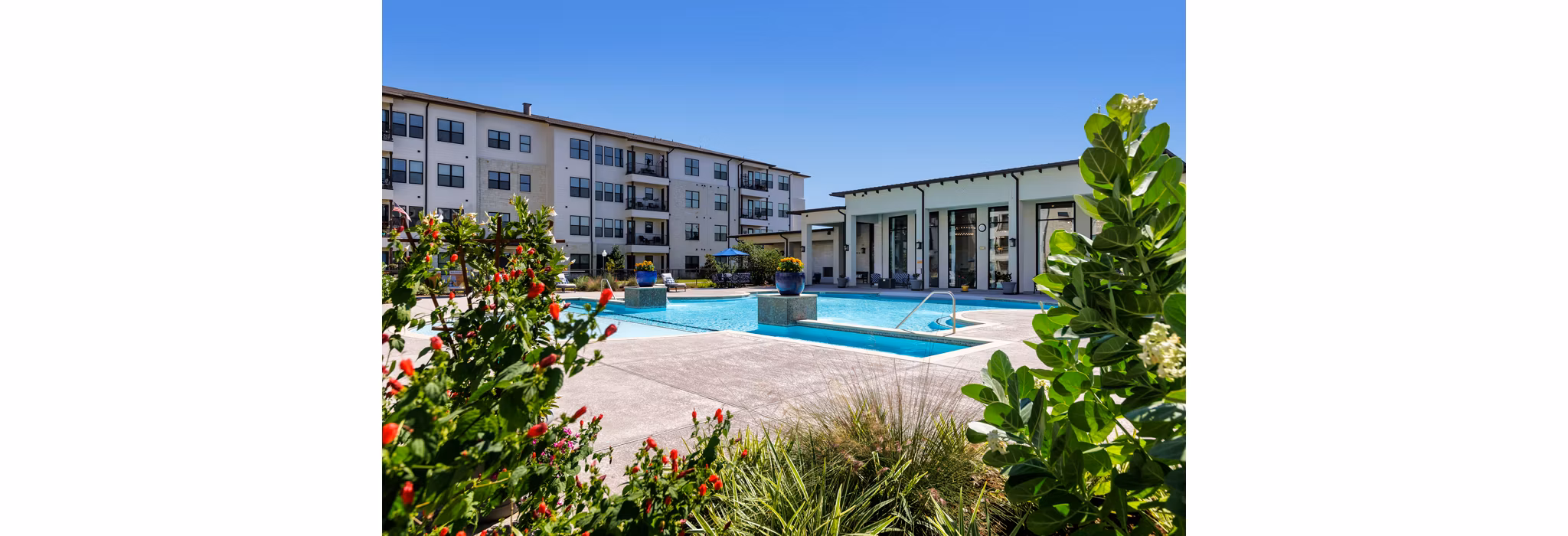 pool at Ivy Point Cypress Apartments 
