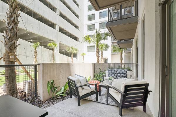 patio at Vista Brooklyn Apartments