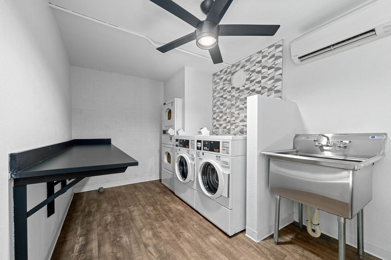 Laundry room at Crosstown Phoenix Apartments (1 of 2)