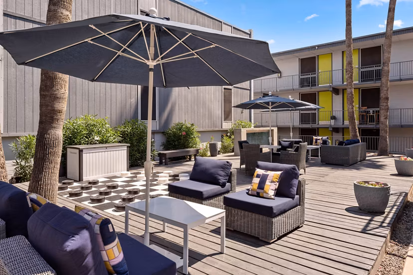 patio at Crosstown Phoenix West Apartments