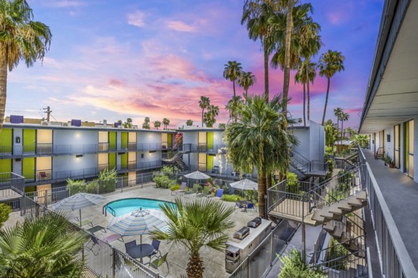 pool at Crosstown Phoenix West Apartments