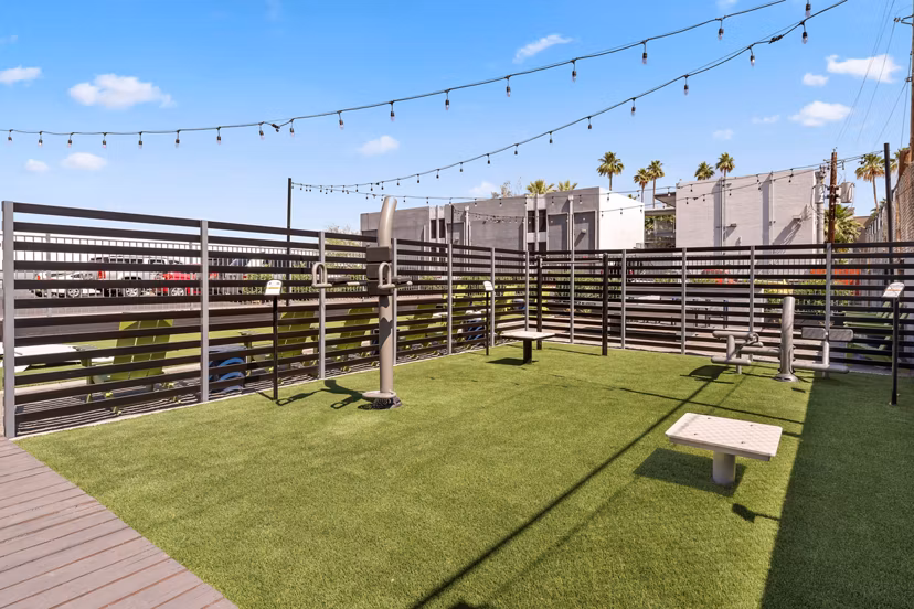 Recreational Area at Crosstown Phoenix West Apartments