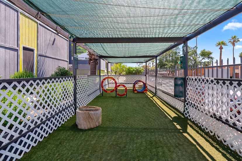Recreational Area at Crosstown Phoenix West Apartments