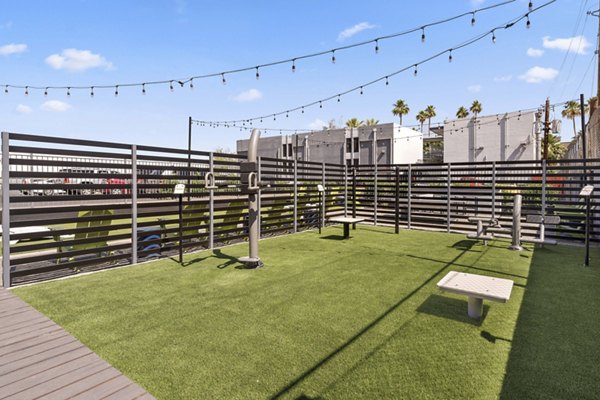 recreational area at Crosstown Phoenix East Apartments