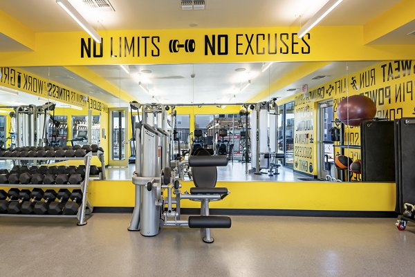 Modern fitness center with top equipment at FLATZ 432 Apartments