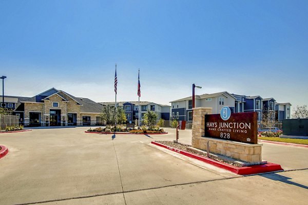 exterior at Hays Park Apartments