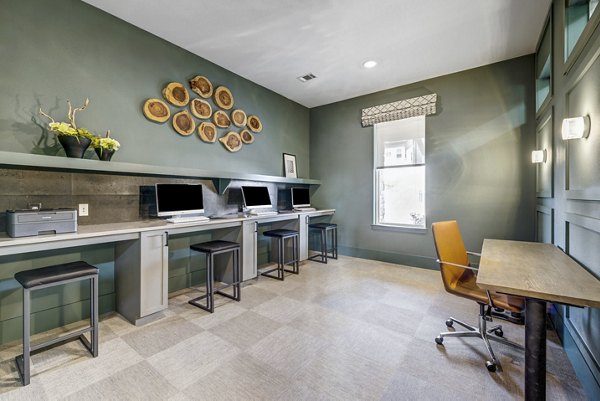 Wells Park: Elegant luxury apartments with beautiful landscaping