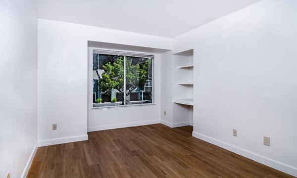 living room at Wood Creek Apartments