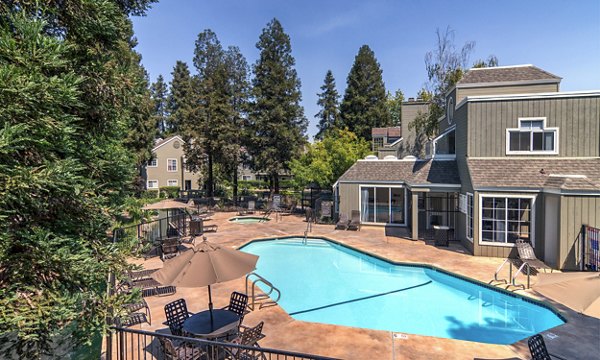 pool at Wood Creek Apartments