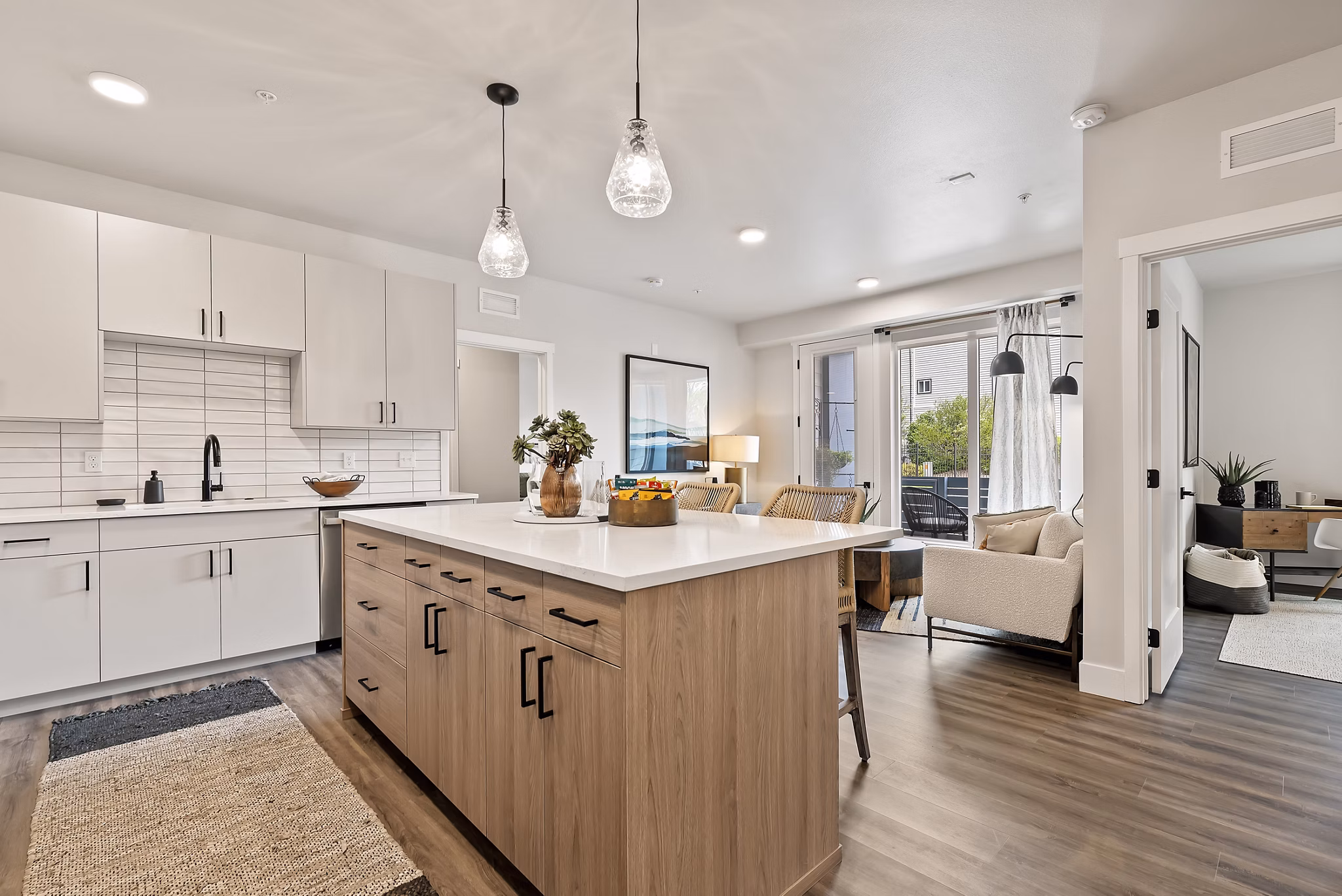 kitchen at River Pointe Premier Apartments