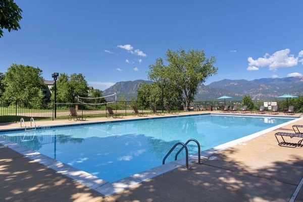 pool at Vue at Spring Creek Apartments