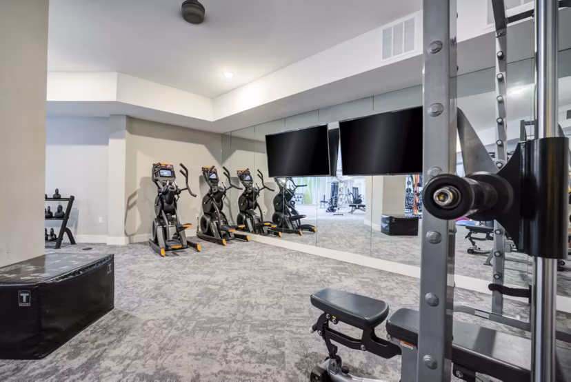 fitness center at Summerhouse Lakewood Ranch Apartments
