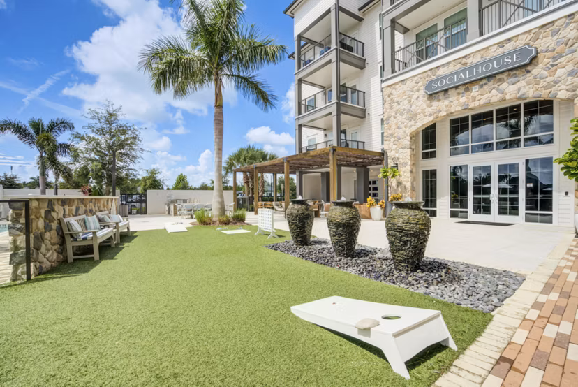 patio at Summerhouse Lakewood Ranch Apartments