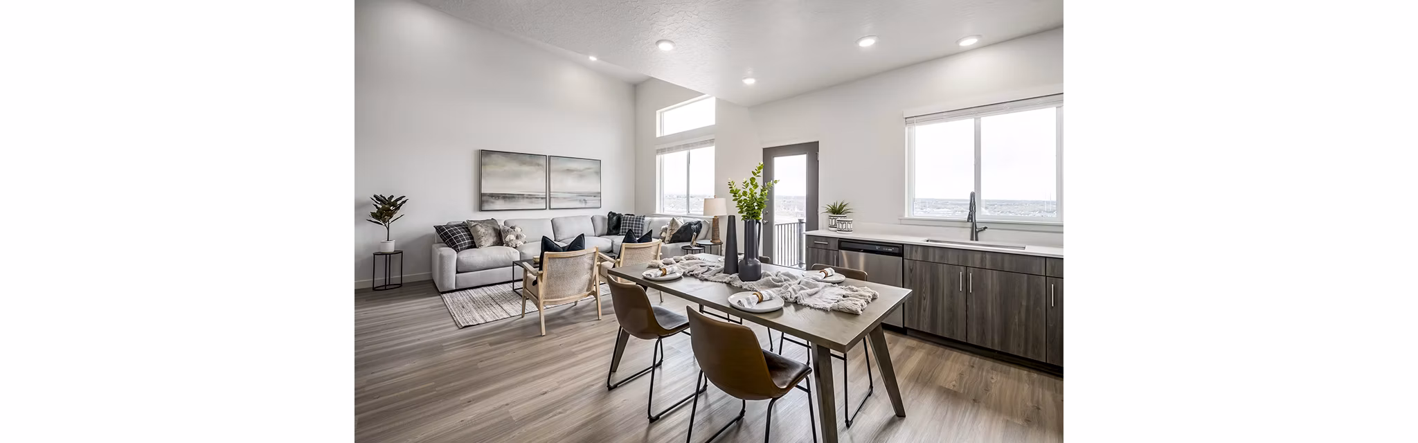 Dining room featuring elegant decor and modern furniture at Banner Hill Apartments