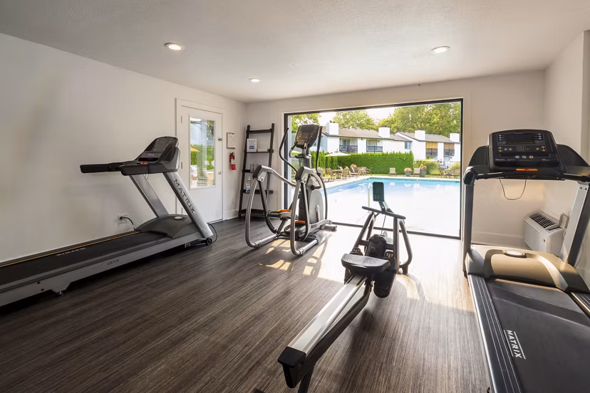 State-of-the-art fitness center with modern equipment at Sedona at Bridgecreek Apartments