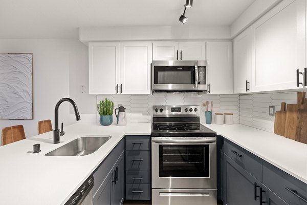  kitchen at Sedona at Bridgecreek Apartments