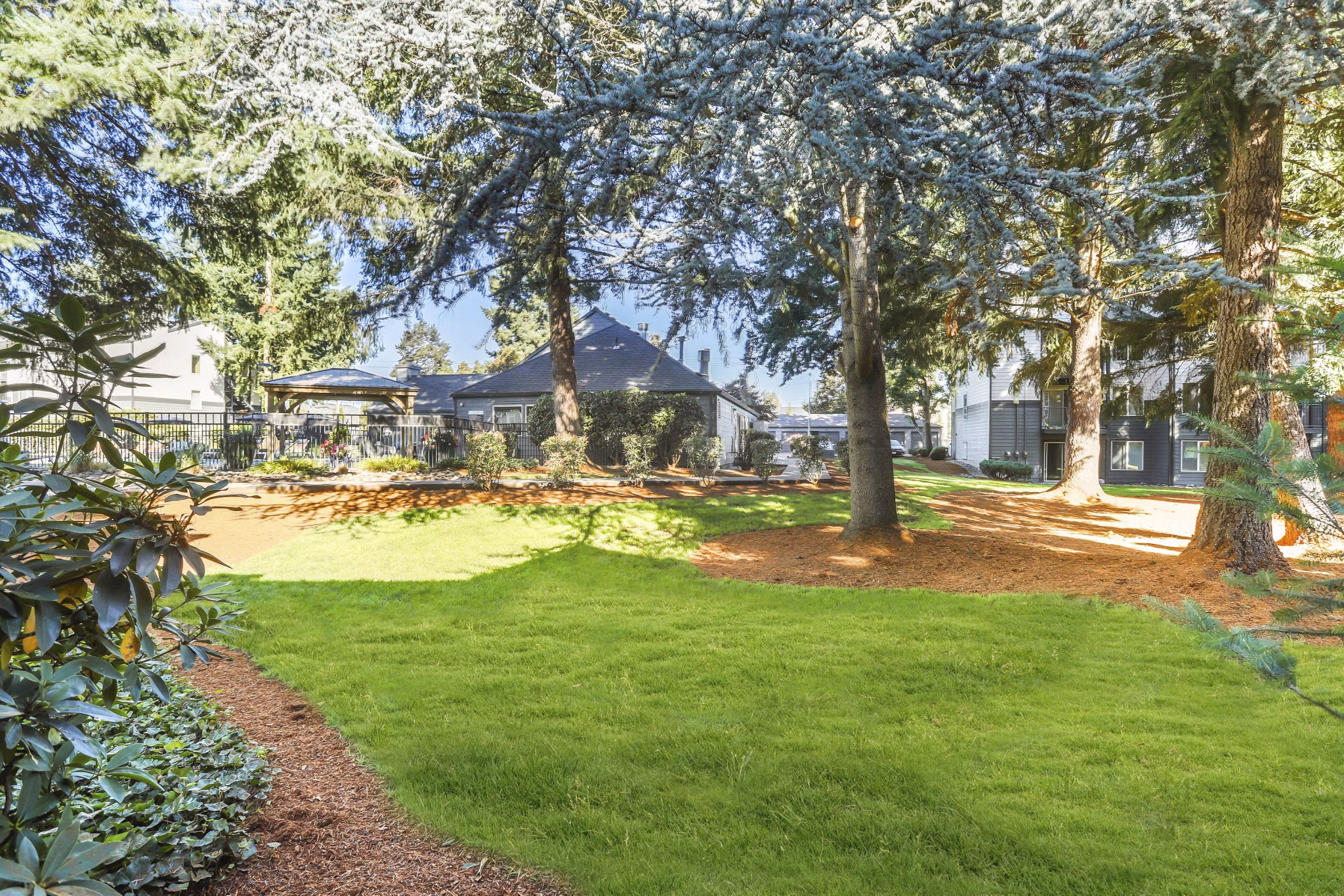 building at Silver Oak Apartments\