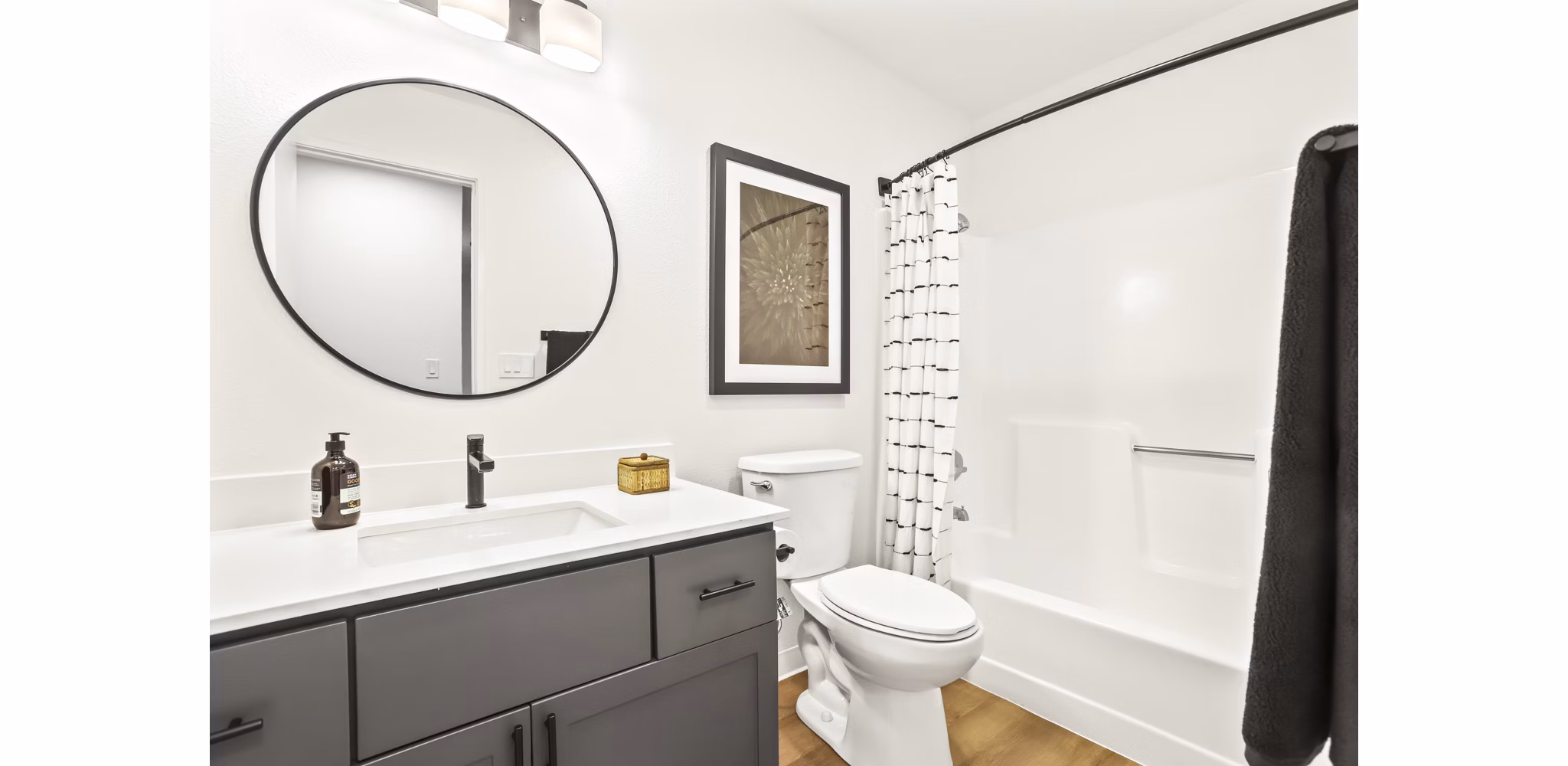 bathroom at Silver Oak Apartments