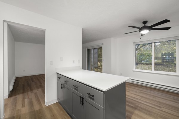 Elegant dining area with natural light in Silver Oak Apartments