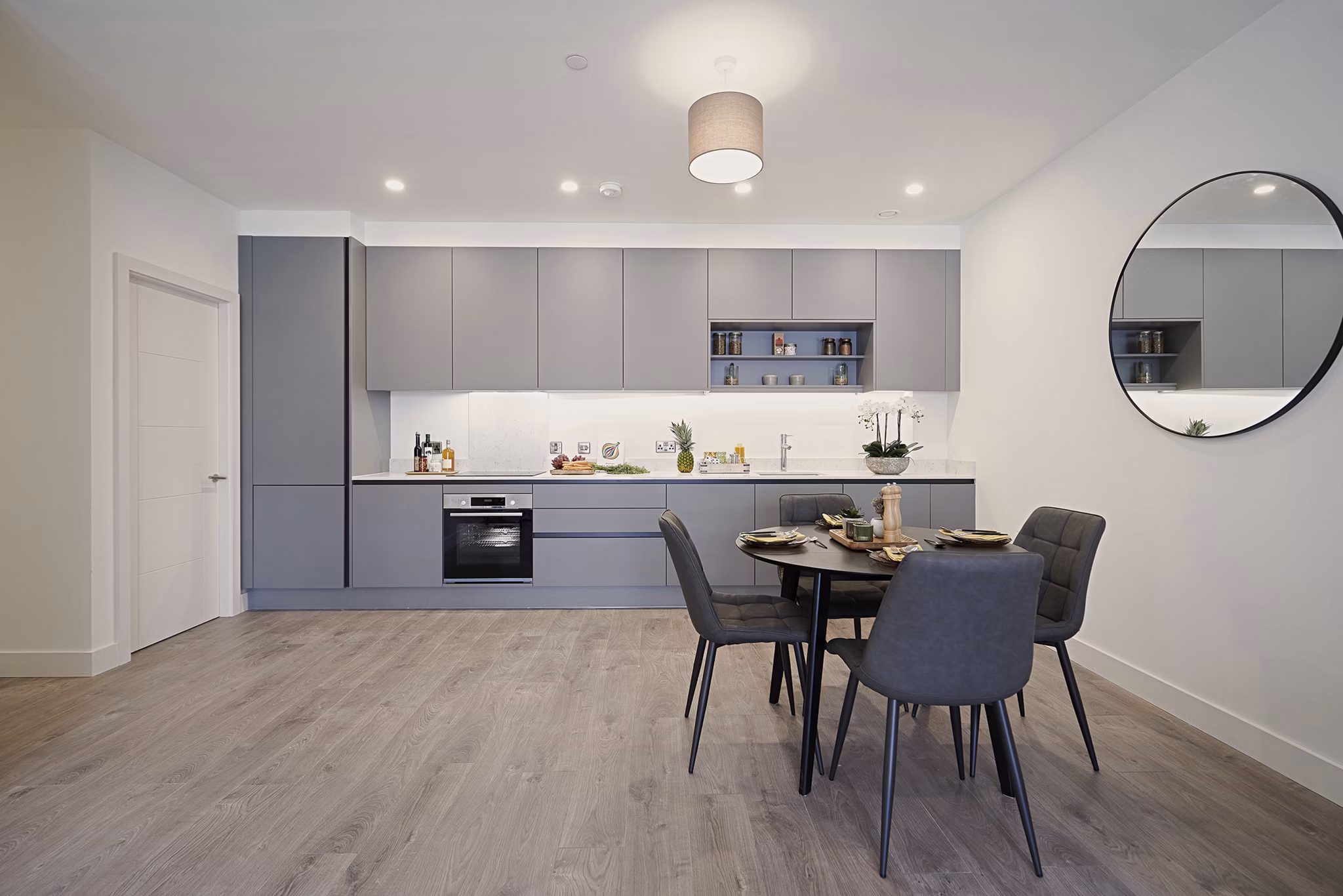 dining area at Griffith Wood Apartments
