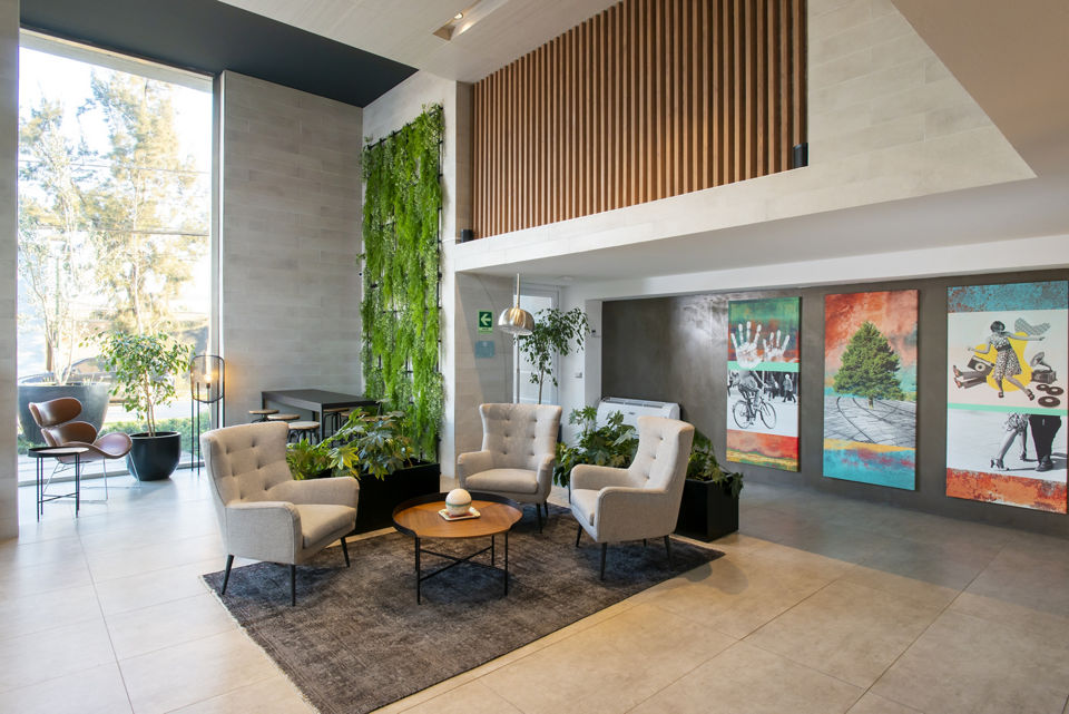 clubhouse at Ronda Lo Ovalle Apartments