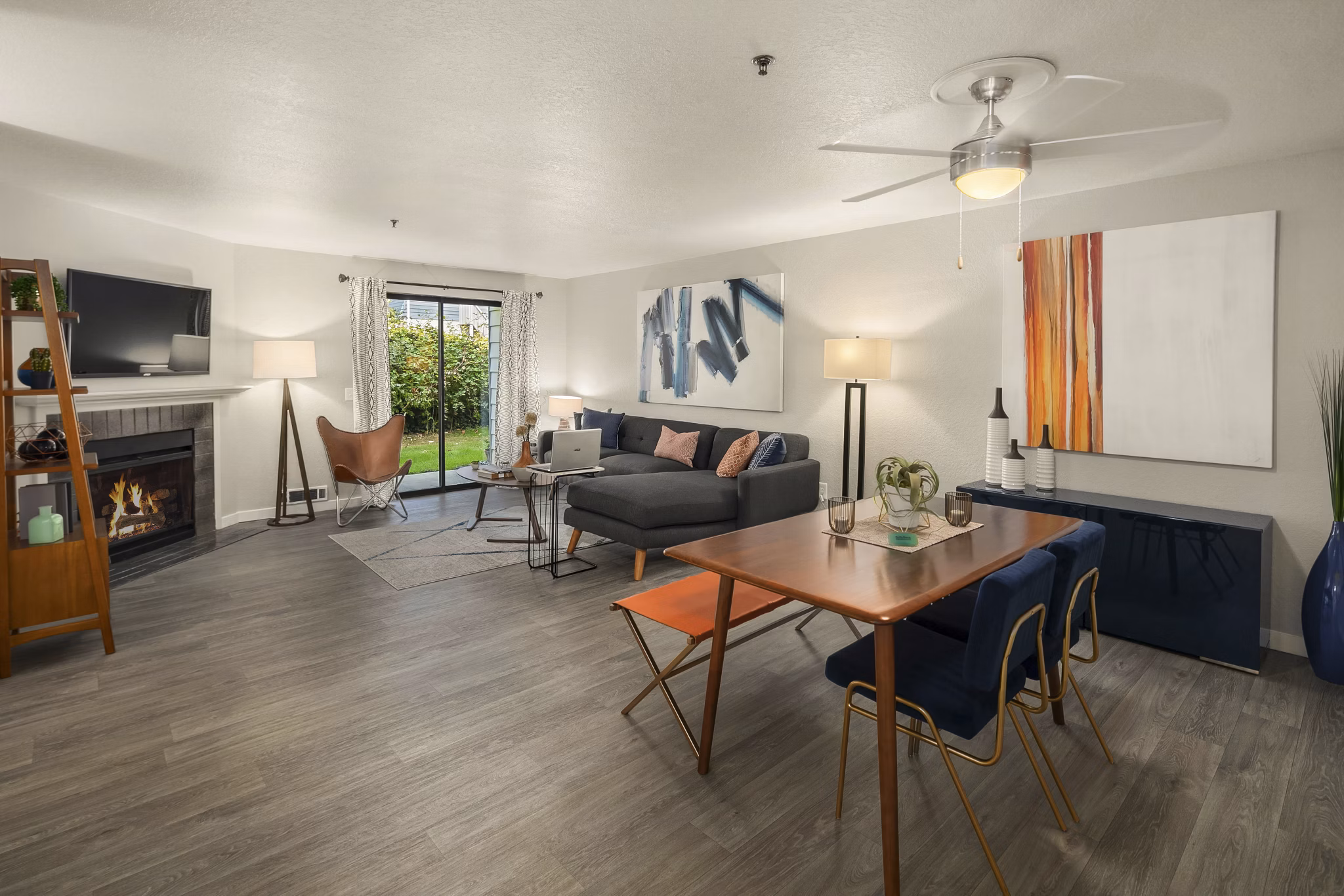 Dining area with elegant decor and modern seating in Skyview 3322 Apartments