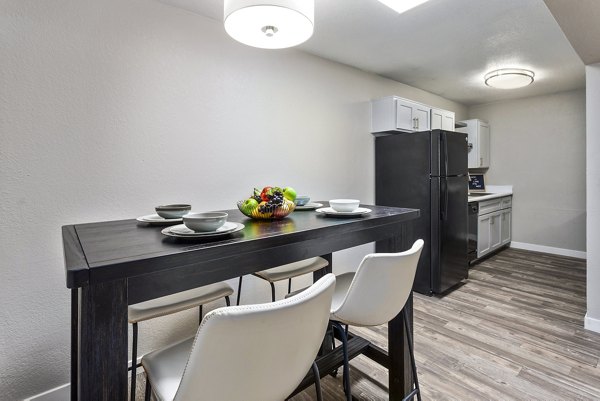 dining room at 1408 Casitas Apartments